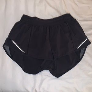 Lululemon hotty hot 2.5, size 4